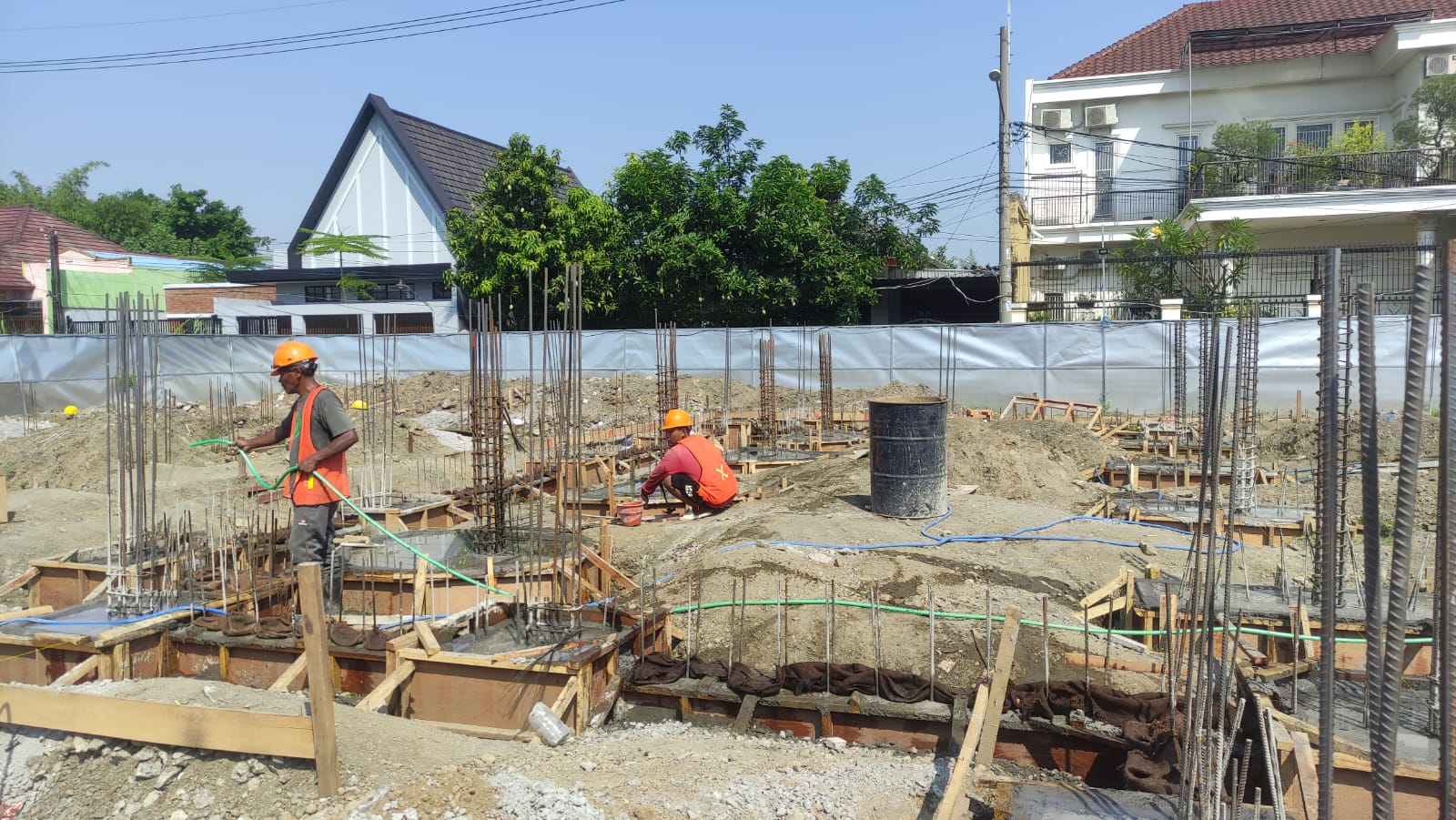 Pemasangan Besi Tie beam